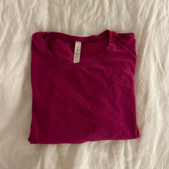 Lululemon Cates T-Shirt - Picture 2 of 5